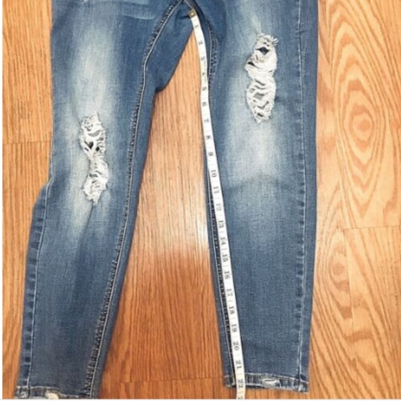 Encore Jeans Size 5 Women’s Juniors Distressed Destroyed Medium Wash Blue Skinny - Picture 9 of 15